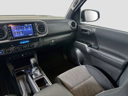 Used 2023 Toyota Tacoma TRD Off-Road w/ Technology Package AWD/4WD image 26