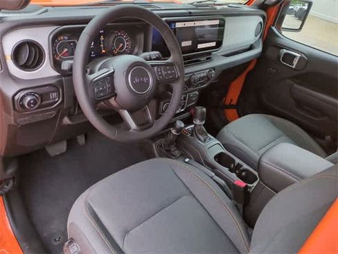 New 2025 Jeep Gladiator Sport image 10