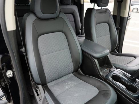 Used 2021 Chevrolet Colorado Z71 w/ Z71 Midnight Edition image 27