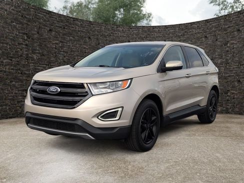 Used 2017 Ford Edge SEL w/ Equipment Group 201A AWD/4WD image 6