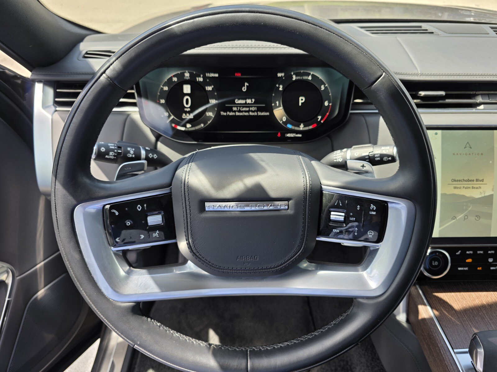 Certified 2023 Land Rover Range Rover SE AWD/4WD image 18