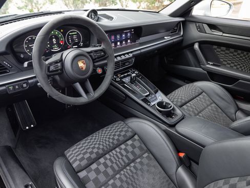 Certified 2026 Porsche 911 Targa 4 GTS image 4