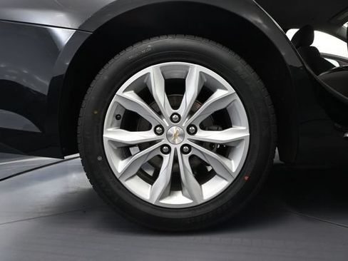 Used 2023 Chevrolet Malibu LT FWD image 13