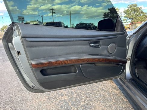 Used 2011 BMW 335i xDrive Coupe image 33