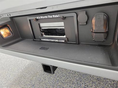 New 2025 Ford F150 XLT w/ Equipment Group 302A MID image 10