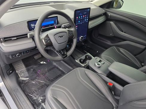 Used 2024 Ford Mustang Mach-E Premium image 11