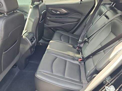 Used 2022 GMC Terrain SLT w/ Infotainment Package II image 13
