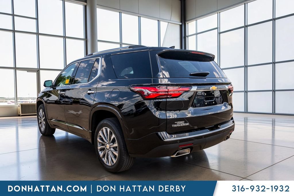 Used 2023 Chevrolet Traverse Premier FWD image 31
