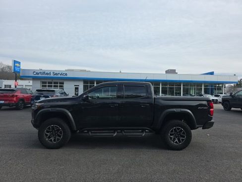 Used 2023 Chevrolet Colorado ZR2 w/ ZR2 Convenience Package III image 3