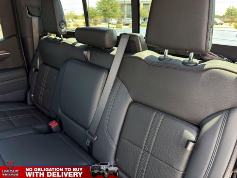 Used 2026 Chevrolet Silverado 1500 High Country w/ Midnight Edition AWD/4WD image 24