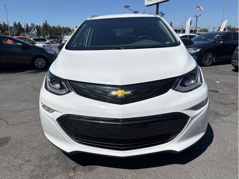 Used 2018 Chevrolet Bolt Premier w/ Infotainment Package FWD image 17