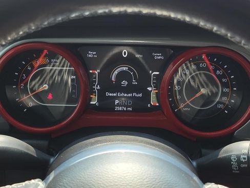 Used 2020 Jeep Wrangler Unlimited Sahara AWD/4WD image 32