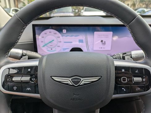 Used 2025 Genesis GV80 3.5T Advanced AWD/4WD image 22