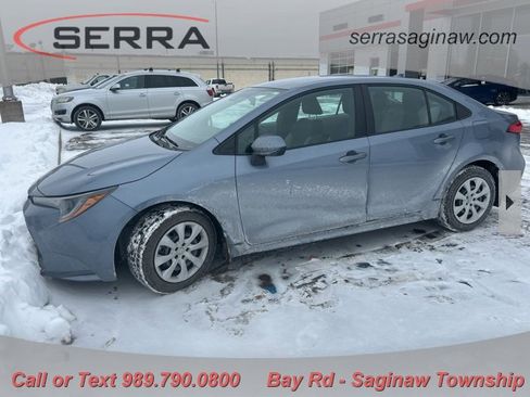 Used 2022 Toyota Corolla LE image 1