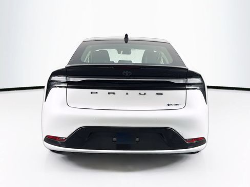 New 2026 Toyota Prius Plug-In Hybrid FWD image 7