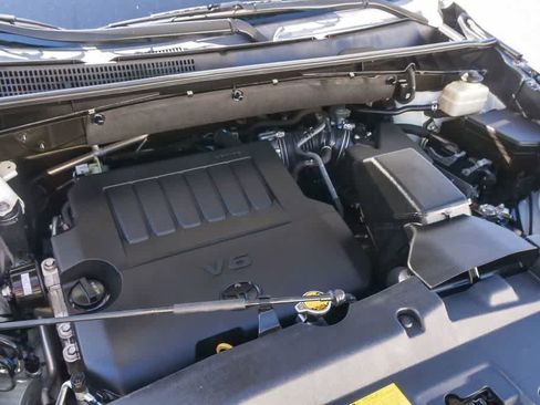 Used 2015 Toyota Highlander XLE image 25