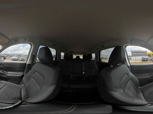 Used 2025 Nissan Pathfinder SV image 41