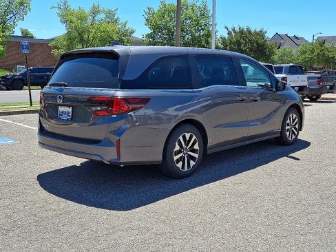 New 2026 Honda Odyssey EX-L image 3