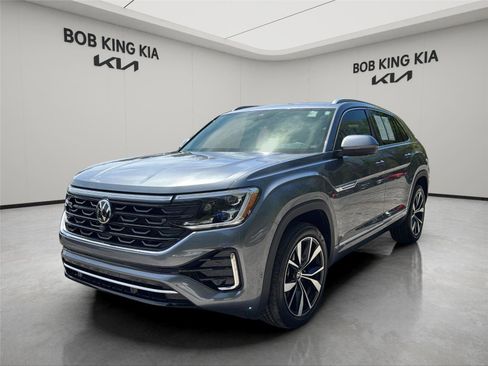 Used 2025 Volkswagen Atlas Cross Sport SEL Premium R-Line image 1