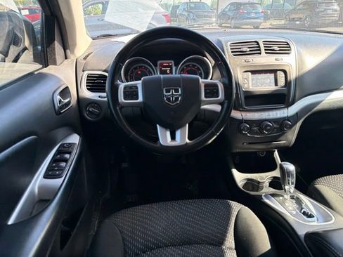 Used 2020 Dodge Journey SE w/ SE Popular Equipment Group FWD image 10