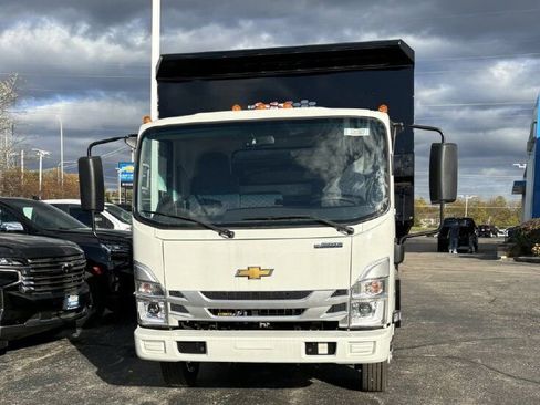 New 2025 Chevrolet Low Cab Forward image 3