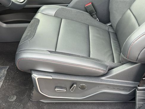 Used 2025 Ford F150 Raptor image 35