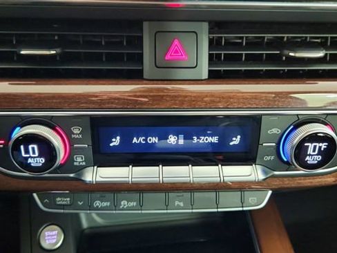 Used 2024 Audi A4 2.0T Premium w/ Convenience Package AWD/4WD image 21