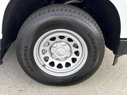 Used 2025 Chevrolet Silverado 1500 W/T w/ WT Value Package image 12