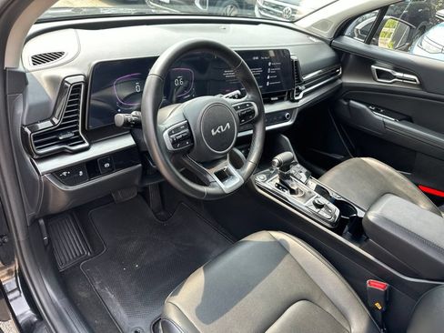 Used 2024 Kia Sportage EX AWD/4WD image 9