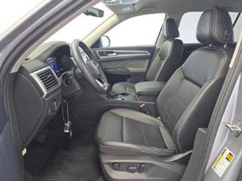 Used 2022 Volkswagen Atlas SE FWD image 19