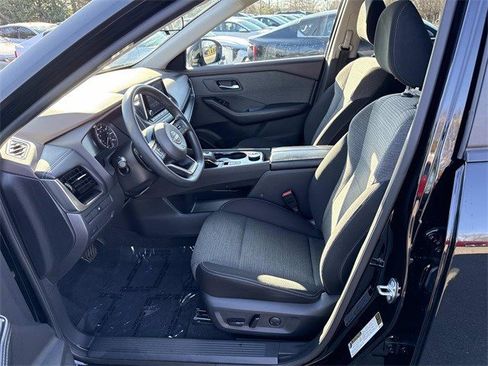 Used 2022 Nissan Rogue SV image 14