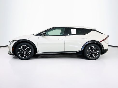 Used 2024 Kia EV6 Wind w/ Wind Technology Package AWD/4WD image 4