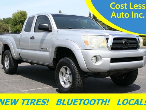 Used 2008 Toyota Tacoma PreRunner RWD image 2