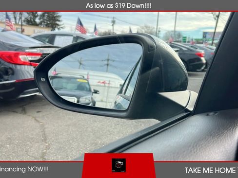 Used 2015 Volkswagen Golf S image 16