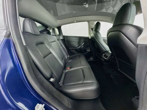 Used 2023 Tesla Model Y AWD image 44