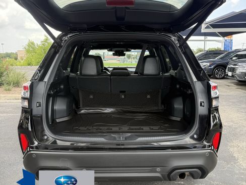Certified 2025 Subaru Forester Touring AWD/4WD image 9