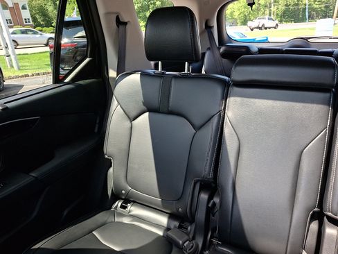 Certified 2023 Honda Pilot Touring image 18