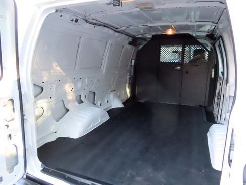 Used 2014 Ford E-150 and Econoline 150 RWD image 15