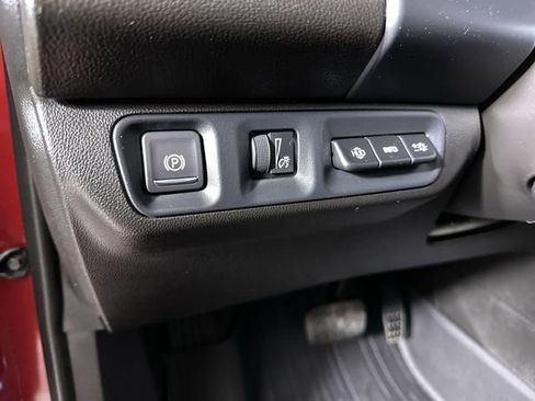 Used 2023 GMC Acadia AT4 w/ Technology Package image 18