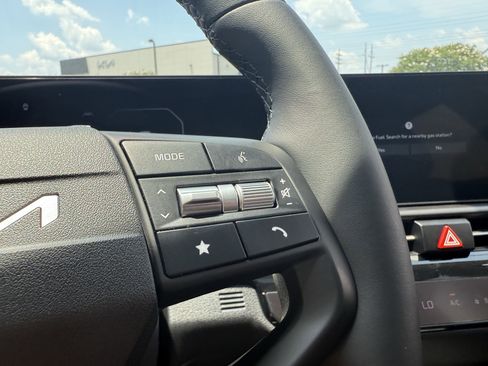 New 2026 Kia Sportage SX image 13