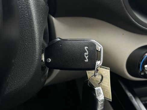 Used 2022 Kia Soul LX image 24