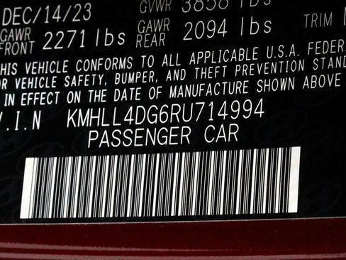Used 2024 Hyundai Elantra SE FWD image 31