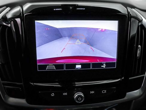 Used 2020 Chevrolet Traverse LT image 7