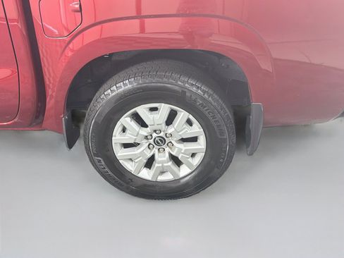 Used 2024 Nissan Frontier SV w/ SV Convenience Package RWD image 11