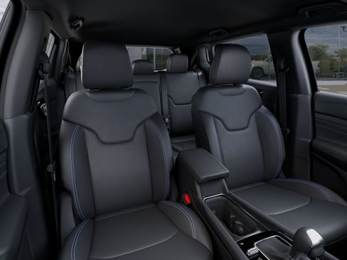 New 2026 Jeep Compass Limited AWD/4WD image 16