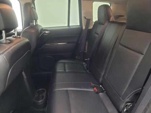 Used 2017 Jeep Compass High Altitude AWD/4WD image 18