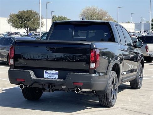 New 2026 Honda Ridgeline Black Edition image 4