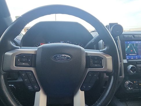 Used 2021 Ford F250 Platinum w/ FX4 Off-Road Package AWD/4WD image 12