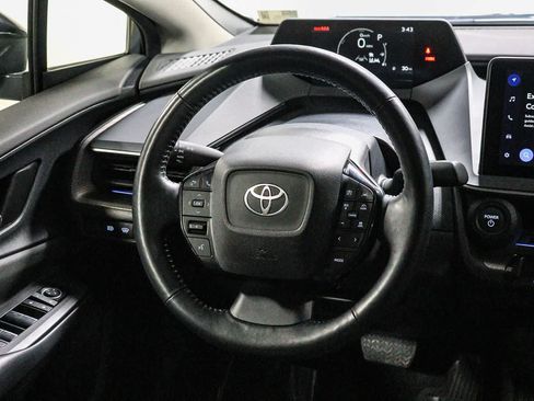 Certified 2026 Toyota Prius XLE FWD image 17