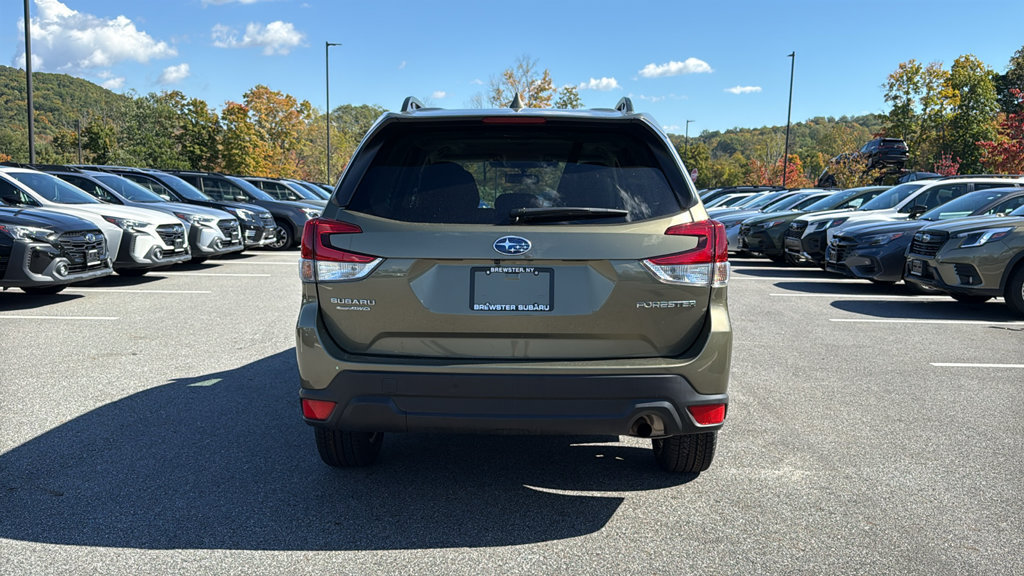 Certified 2023 Subaru Forester Premium AWD/4WD image 7